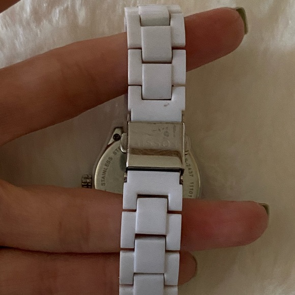 Fossil White Watch - fits small wrist - Picture 5 of 5